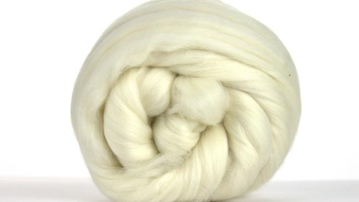 Buy 18.5 Micron Merino Wool Roving 100g · The Wool Room