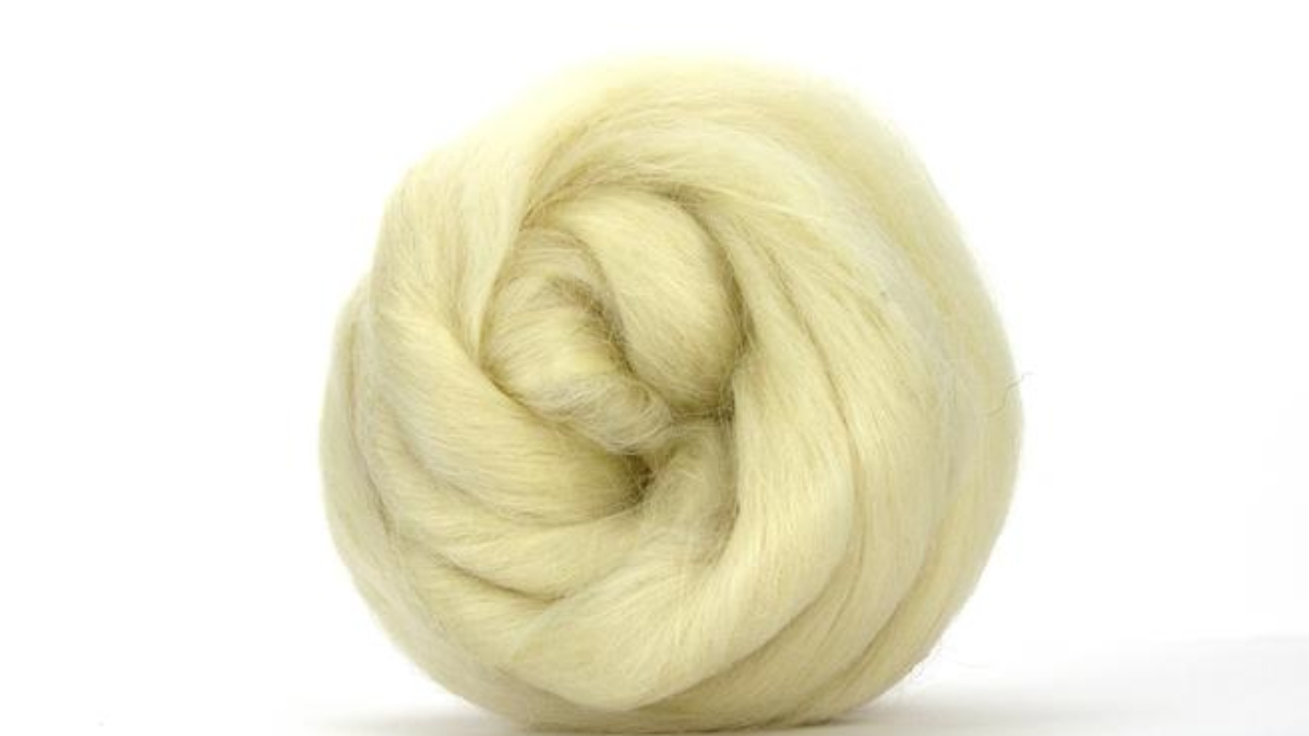 Buy Lincoln Wool Roving 100g · The Wool Room