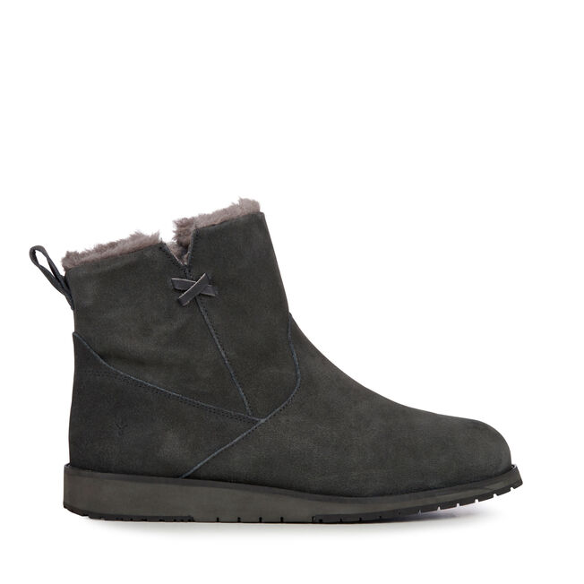 Buy Emu Beach Mini Sheepskin Boots - Dark Grey/Black · The Wool Room